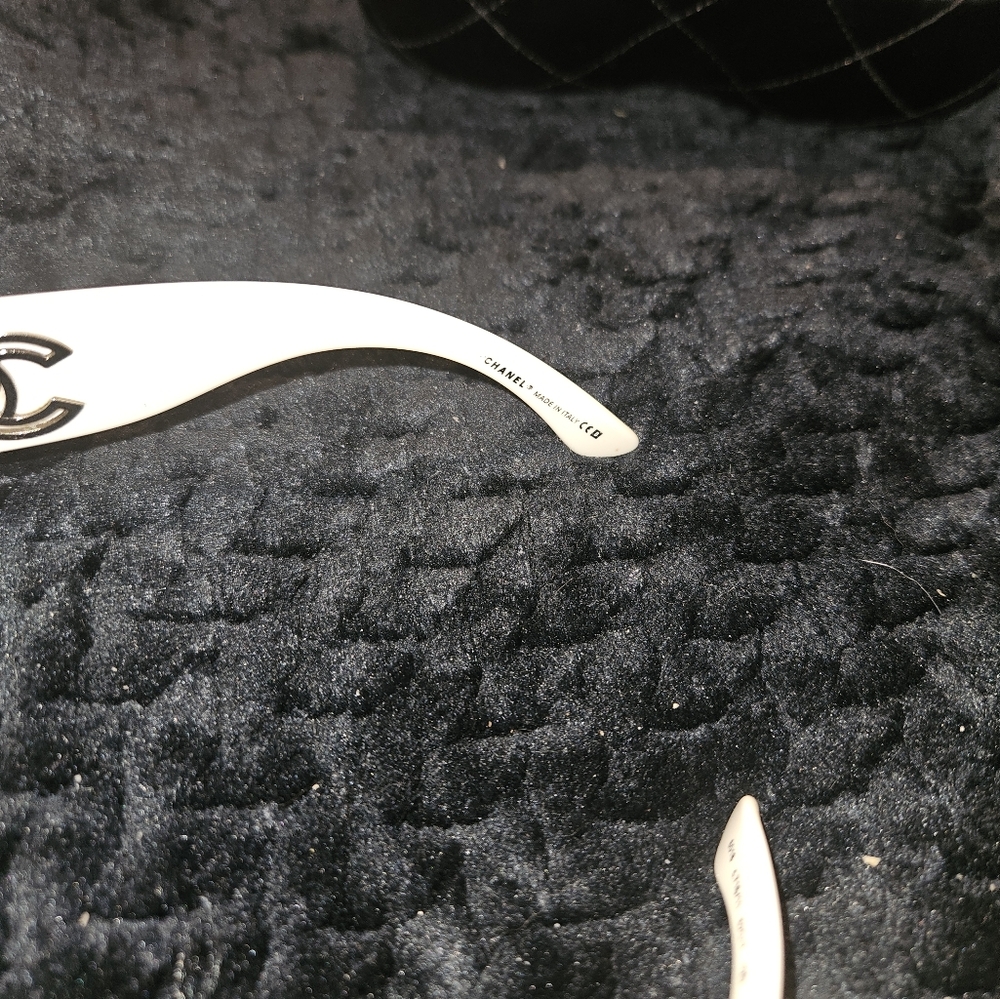 Authentic Chanel Sunglasses - Picture 4 of 5